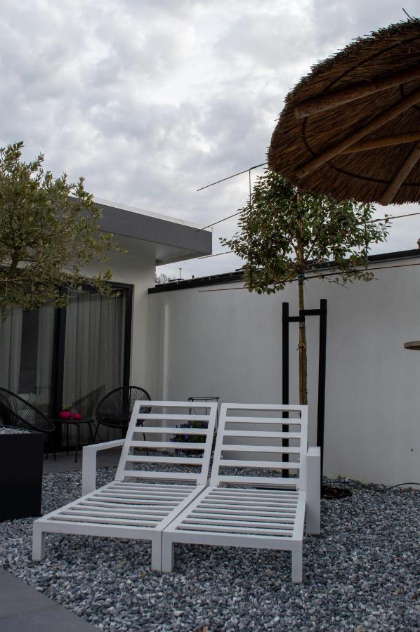 B&B Bubbles&Bites Oostvoorne Exterior photo